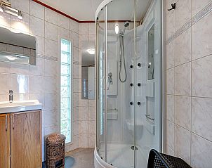 Guest house 2613610 - Holiday property Het Friese platteland - Gezellige Boerderij met chalet in Friesland