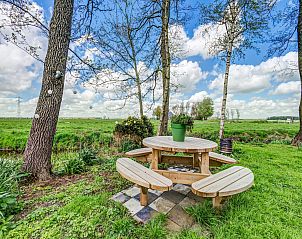 Guest house 2613610 - Holiday property Het Friese platteland - Gezellige Boerderij met chalet in Friesland