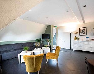 Ruime keuken en eetkamer in vakantiehuis FR1013, Lollum, Friesland.