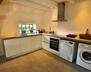 Volledig uitgeruste keuken in Huisje in Drogeham, vakantiehuis op het Friese platteland.