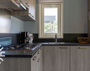 Moderne keuken in vakantiehuis FR423, Schoterzijl, Friesland met alle faciliteiten.