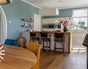 Speelhoek in FR411 vakantiehuis, Oudeschoot, met kindermeubilair.