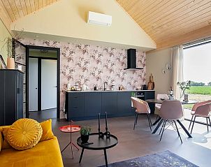 Moderne keuken in Huisje in Slappeterp, vakantiehuis in Slappeterp, Friesland.