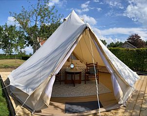 Vakantiehuis in De Hoeve, een sfeervolle safaritent op het Friese platteland in Friesland.