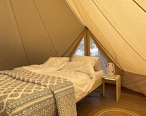 Comfortabele slaapkamer in Vakantiehuis in De Hoeve, gelegen op het Friese platteland.