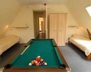 Open keuken en eetruimte in vakantiehuis FR290, Sint Annaparochie, Friesland.