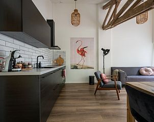 Moderne keuken in Vakantiehuisje in Pingjum, Het Friese platteland, Friesland.