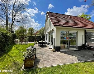 Unterkunft 266504 - Ferienhaus Het Friese platteland - Landhuisje 50 aan vaarwater