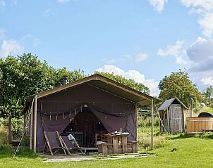 Verblijf 268408 - Tenthuis Het Friese platteland - Tenthuisje met warme privédouche naast de tent met Hottub