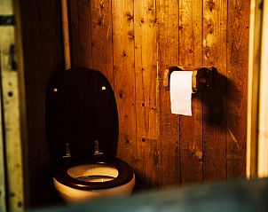 Verblijf 268408 - Tenthuis Het Friese platteland - Tenthuisje met warme privédouche naast de tent met Hottub