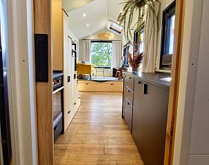 Lichte leefruimte in Vakantiehuis in Jelsum, Het Friese platteland, Friesland.