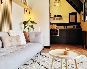 Open keuken in Vakantiehuis in Burdaard, volledig uitgerust voor een comfortabel verblijf in Friesland.