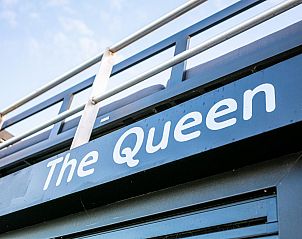 The Queen vakantiehuis in Kerkdriel, biedt een uniek drijvend verblijf in het Rivierengebied van Gelderland.