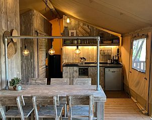 Guest house 282703 - Holiday property Rivierengebied - Vakantiehuisje in Altforst