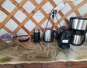 Koffiecorner in Huisje in Eck en Wiel, vakantiehuis in Rivierengebied, Gelderland.