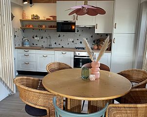 Stilvolle Kche und Essbereich im Ferienhaus in Kesteren, in der Flussregion Gelderland, mit moderner Einrichtung.