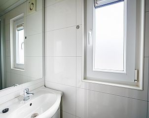 Guest house 285805 - Chalet Rivierengebied - Vakantiepark Eiland van Maurik 2