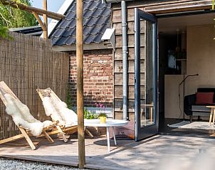Guest house 287103 • Bed and Breakfast Rivierengebied • Huisje in Maasbommel 