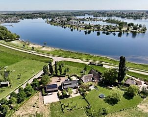 Guest house 287103 - Bed and Breakfast Rivierengebied - Huisje in Maasbommel