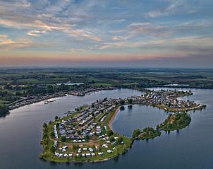 Guest house 287103 - Bed and Breakfast Rivierengebied - Huisje in Maasbommel