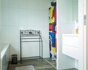 Guest house 287107 - Holiday property Rivierengebied - Huisje in Maasbommel