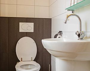 Guest house 287202 - Holiday property Rivierengebied - Vakantiehuisje in Beneden-Leeuwen