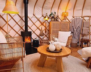 Knusse binnenruimte van Huisje in Toldijk, vakantiewoning in het Rivierengebied, Gelderland.