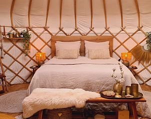 Luxe bed in Huisje in Toldijk, vakantiewoning in Toldijk, Rivierengebied, Gelderland.