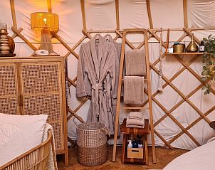 Handdoeken en badjassen in Huisje in Toldijk, vakantieaccommodatie in het Rivierengebied.