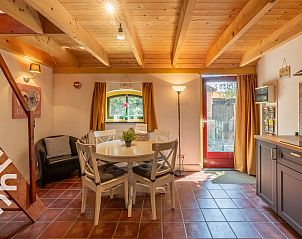 Miniatuurmodel van kasteel in de buurt van vakantiehuis DG1743, Toldijk, Gelderland.