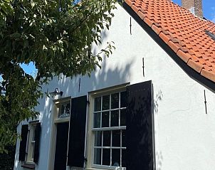 Voorgevel van Vakantiehuisje in Neerijnen, Gelderland, met charmante details en landelijke uitstraling.