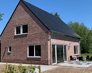Das Ferienhaus in Geldermalsen liegt im grnen Flussgebiet von Gelderland und bietet eine schne Terrasse und eine ruhige Umgebung zum Entspannen.