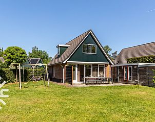 DG238 vakantiehuis in Winterswijk Achterhoek met ruime tuin en schommel.