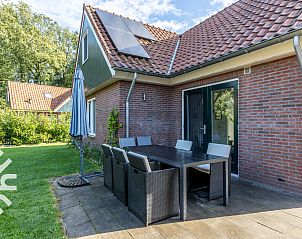 Luchtfoto van vakantiehuis DG993 in Winterswijk, Achterhoek, omgeven door natuur.