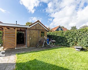 Terras en tuin bij vakantiehuis DG993, Winterswijk, Achterhoek.