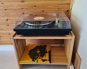 Plattenspieler im Ferienhaus in Winterswijk, Ferienhaus in der musikalischen Atmosphre von Achterhoek, Gelderland.