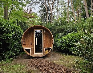 Fasssauna inmitten der Natur im Huisje in Winterswijk, Ferienhaus in Achterhoek, Gelderland.