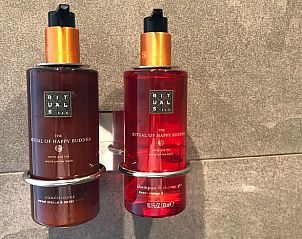 Rituals products in the bathroom of Holiday Home in Winterswijk, Achterhoek, for a luxurious grooming experience.