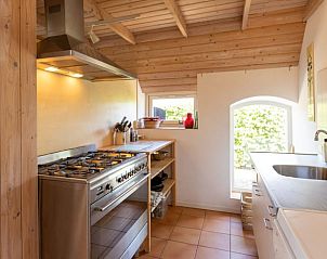 Moderne keuken in Vakantiehuisje in Barchem, Achterhoek, Gelderland, met complete voorzieningen.