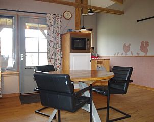 Eetruimte in Huisje in Barchem met landelijke stijl, vakantiehuis in Achterhoek, Gelderland.