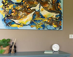 Detail van kunstwerk in Vakantiehuis in Rekken, een creatieve sfeer in de Achterhoek, Gelderland.