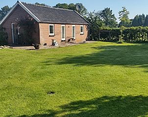 Ruime tuin bij Vakantiehuis in Varsseveld in Heelweg, Achterhoek, ideaal voor ontspanning in de natuur van Gelderland.