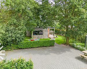 Ruime badkamer in vakantiehuis DG411 in Heelweg, Achterhoek, Gelderland.