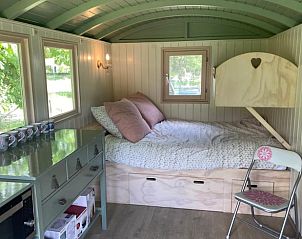 Gezellige slaapkamer in Huisje in Aalten, vakantiehuis in Aalten, Achterhoek, Gelderland met comfortabele bedden.