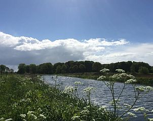Rustgevende rivier in de omgeving van Vakantiehuisje in Lochem, ideaal voor natuurliefhebbers.