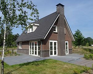 Buitenkant van Vakantiehuis De Wiersse 6, Lochem, Achterhoek, Gelderland, met ruime tuin.