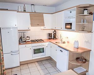 Volledig uitgeruste keuken in Vakantiehuis 4L, Lochem, Achterhoek met moderne apparatuur voor een comfortabel verblijf in Gelderland.