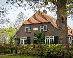 Vacation home in Lochem, charming residence in the Achterhoek, Gelderland surrounded by green nature and rustic surroundings.