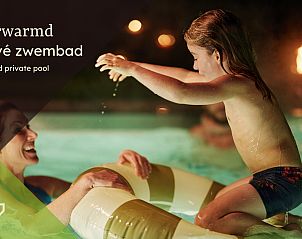 Verwarmd privzwembad bij Unbrick One in Hengelo, Achterhoek, Gelderland, ideaal voor ontspanning en plezier voor het hele gezin.