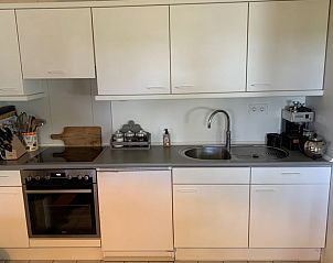 Volledig uitgeruste keuken in Vakantiehuis in Harfsen, Achterhoek, met moderne voorzieningen.